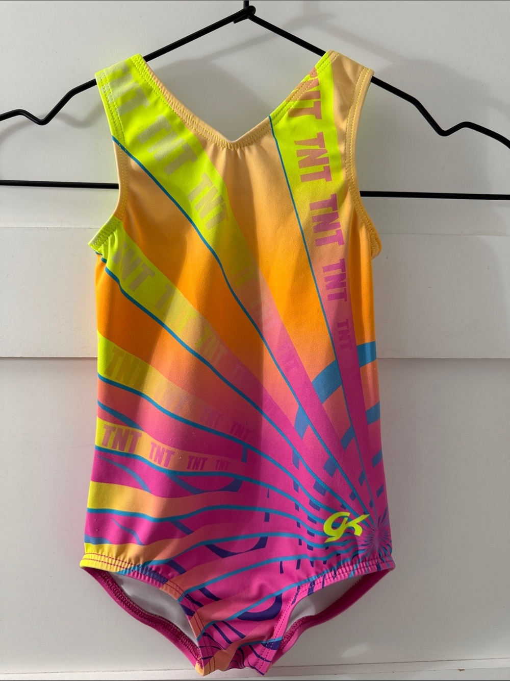 GK | EUC Kids TNT Neon Sunburst Gradient Yellow, Orange, Pink, Blue sz CXS